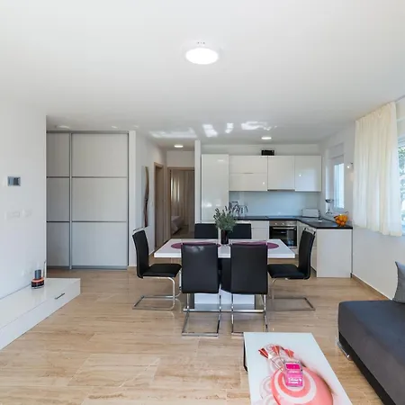 Martan By Interhome * Vir